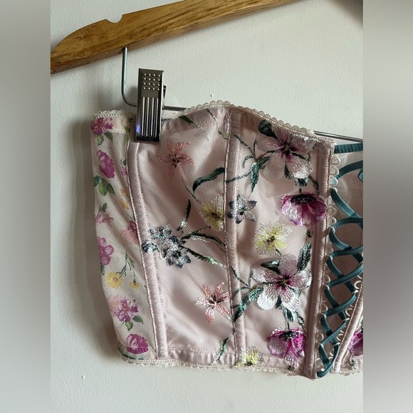 Victoria's Secret Dream Angels Lace up Bra top embroidery floral white boho rare - Picture 7 of 14